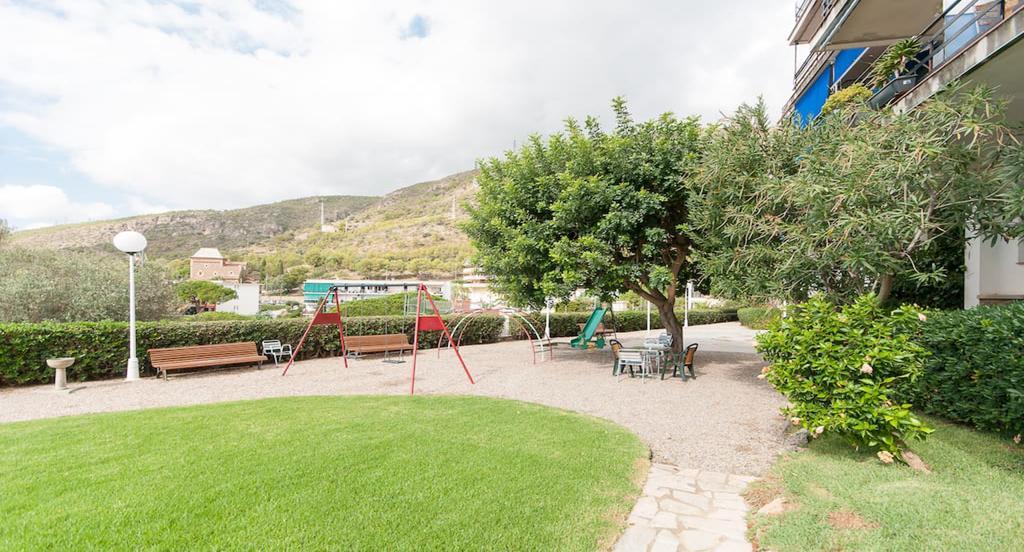Apartamento Reisol Castelldefels Extérieur photo